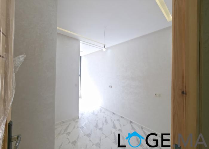 Appartement a vendre de 82 m2 étage courant près al bousstane el jadida.