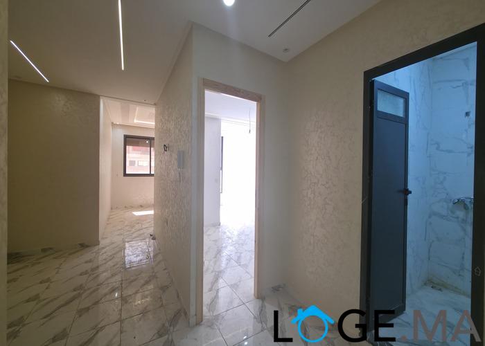 Appartement a vendre de 82 m2 étage courant près al bousstane el jadida.