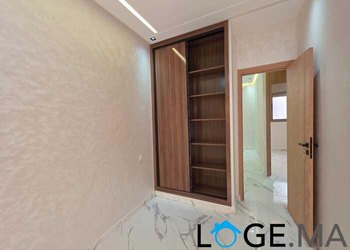 Appartement a vendre de 113 m2 dans R+3 avec ascenseur pres ibrahim Al khalil el jadida .