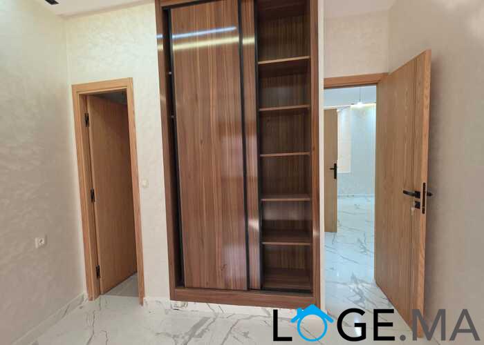 Appartement a vendre de 113 m2 dans R+3 avec ascenseur pres ibrahim Al khalil el jadida .