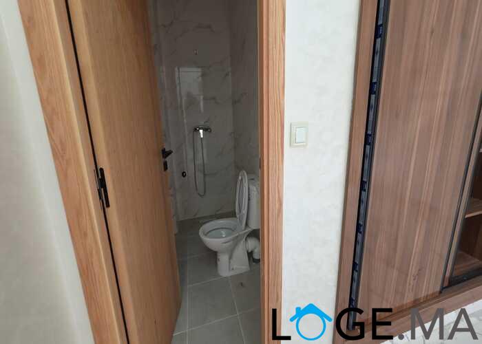 Appartement a vendre de 113 m2 dans R+3 avec ascenseur pres ibrahim Al khalil el jadida .