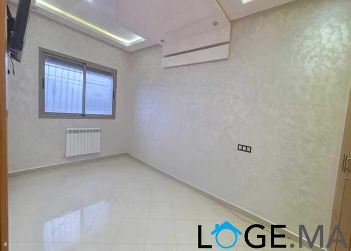 Appartement a vendre dans une immeuble en 4ème étage de deux façades a el jadida.