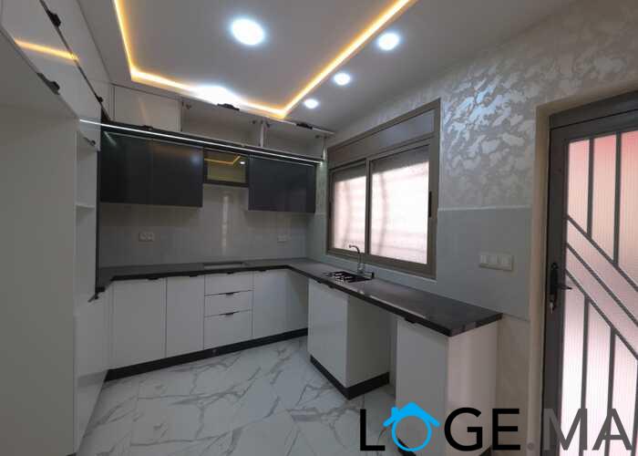 Duplex a vendre dans une R+3 de 202 m2 près marjan el jadida.