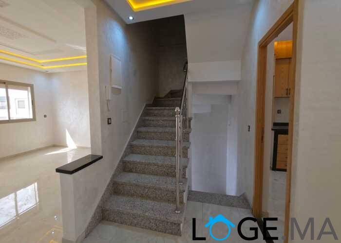 Niveau de villa a vendre près al bousstane el jadida. 