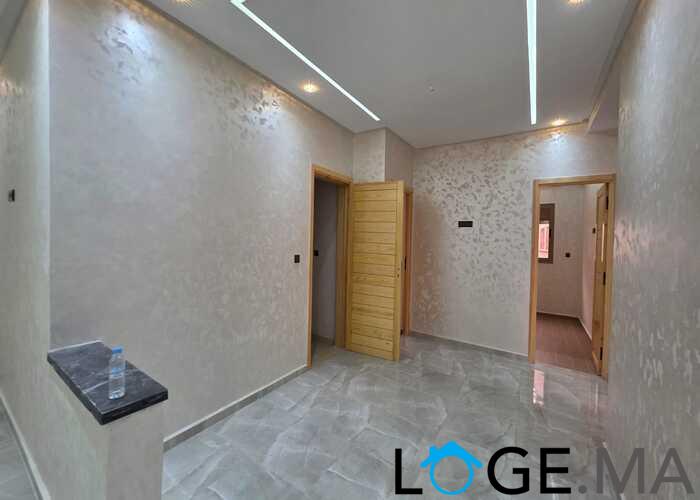 Appartement a vendre de 89 m2 au 1er étage près al bousstane el jadida. 
