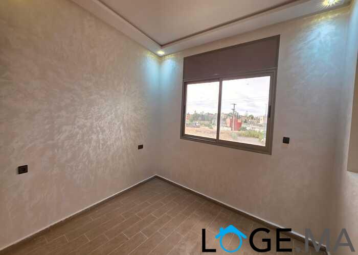 Appartement a vendre de 89 m2 au 1er étage près al bousstane el jadida. 