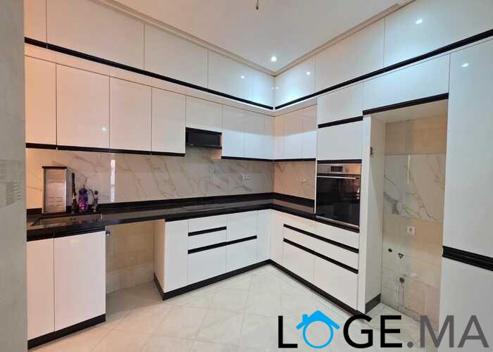 Appartement a louer de 90 m2 près hay almatar el jadida.