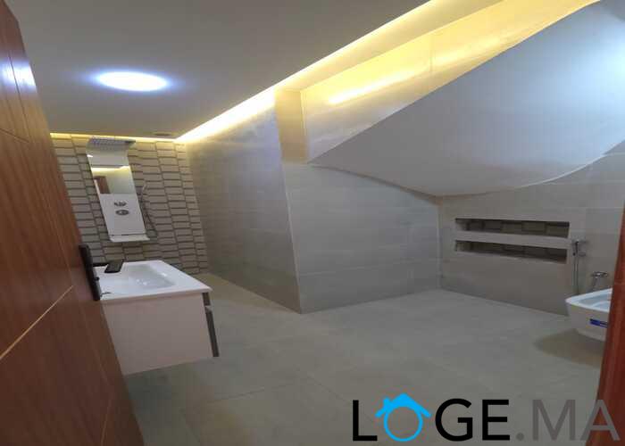Duplex a vendre de 127 m2 séparé dans un immeuble a el jadida 