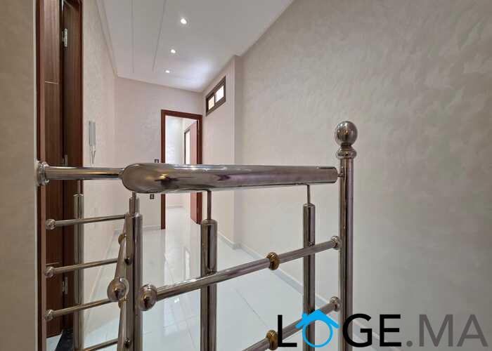 Duplex a vendre de 127 m2 séparé dans un immeuble a el jadida 