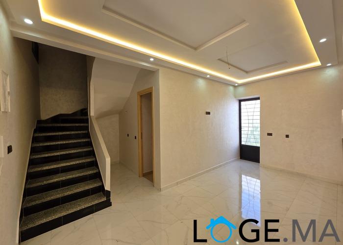 Duplex villa a vendre de 325 m2 ,1er étage avec la cave et jardin a el jadida.