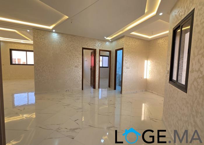 Appartement a vendre de 140 m2 escalier privatif a hay essalam el jadida. 