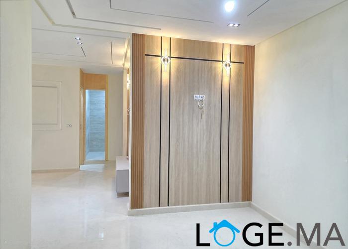 Appartement a vendre dans R+2 ,de 113 m2 escalier privatif a el jadida. 