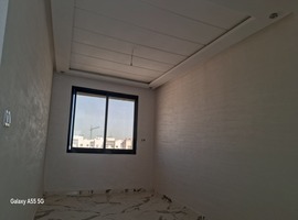 Appartement a vendre dans R+5 de 90 m2 au 5eme étage avec ascenseur près Akdital el jadida .