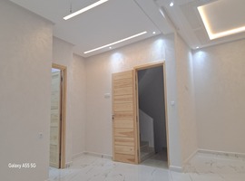 Appartement a vendre dans R+2 escalier privatif a al bousstane el jadida.