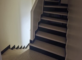 Appartement a vendre dans R+2 escalier commun au 2 ème étage à el jadida.