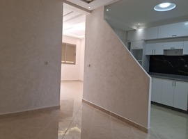 Appartement RDC de 100 m2 à hay essalm près central laitières el jadida .