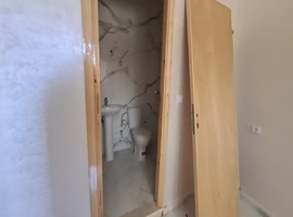 Appartement a vendre dans R+2 au 1er étage escalier privatif à hay essalm el jadida. 