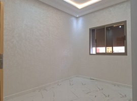 Appartement a vendre au 1er étage escalier privatif à hay essalam el jadida.
