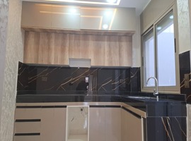 Appartement a vendre de 100 m2 escalier privatif étage courant près Marjane el jadida.