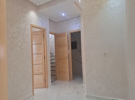 Appartement a vendre dans R+2 au 2 ème étage a hay essalam el jadida. 