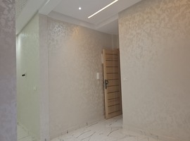 Appartement a vendre dans  R+2 ,au 1er étage escalier privatif près hay almatar el jadida.
