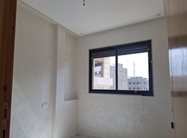Appartement dans R+2 escalier privatif au 1er étage, de 138 m2 a al bousstane el jadida.
