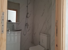 Appartement dans R+2 escalier privatif au 1er étage, de 138 m2 a al bousstane el jadida.