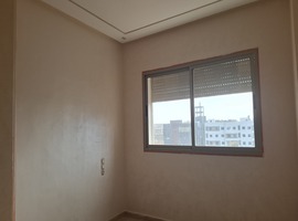 Appartement dans r+3 2eme et 3eme étage de 4 pièces près marjane 