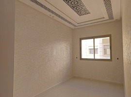 Appartement a vendre dans R+2 escalier privatif, de 113 m2 (surface sans escalier) a jnan lmatar près Najed el jadida.