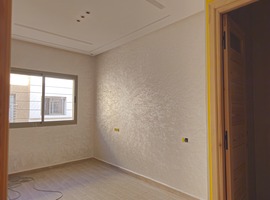 Appartement a vendre dans R+2 escalier privatif, de 113 m2 (surface sans escalier) a jnan lmatar près Najed el jadida.