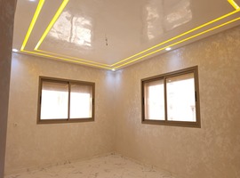 Appartement a vendre dans R+2 au 2eme étage, de 130 m2 escalier privatif a hay essalam el jadida.