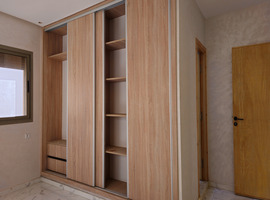 Appartement a vendre dans R+2 au 2eme étage, de 130 m2 escalier privatif a hay essalam el jadida.