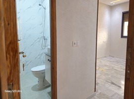 Appartement a vendre dans R+2 au 2eme étage, de 147 m2 a el jadida.