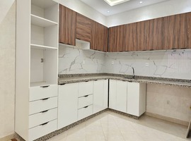 Appartement a vendre dans  R+2 au 1er étage ,deuxième main a hay essalam Hiba el jadida.