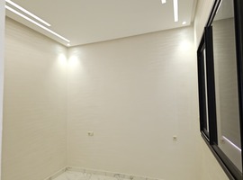 Appartement a vendre dans R+3 ,de 110 m2 avec ascenseur, a el jadida. 