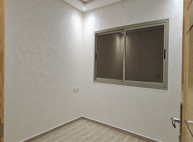 Appartements de deux façades dans R+3 au 3éme étage avec ascenseur jusqu'à terrasse,avant café Chaimaa el jadida. 