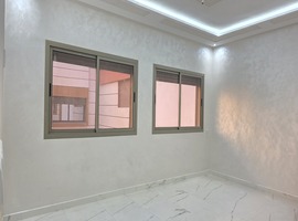Appartement a vendre dans R+2 escalier privatif a hay essalam près route Marrakech el jadida.