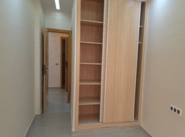 Appartement a vendre de deux façades escalier privatif au 2eme étage a el jadida.