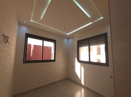 Appartement a vendre de deux façades escalier privatif au 2eme étage a el jadida.