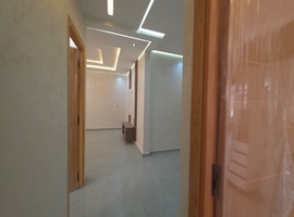 Appartement a vendre de deux façades escalier privatif au 2eme étage a el jadida.