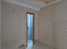 شقة للكراء طالق سفلي بلكور بحي السلام قرب مسجد نادية الجديدة.