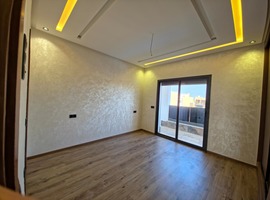 Niveau de villa a vendre près al bousstane el jadida . 