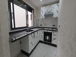 شقق خاضعة للدعم بمدينة الجديدة . 