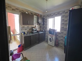 Appartement a vendre deuxième main au 3 ème étage de 88 m2 dans une résidence fermée près haut sidi bouzid a el jadida.