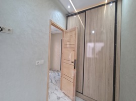 Appartement a vendre de 82 m2 étage courant près al bousstane el jadida.