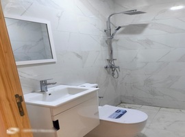 Appartement a vendre de deux façades au 2ème étage escalier privatif a Al bousstane el jadida .