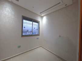 Appartement a vendre dans une immeuble en 4ème étage de deux façades a el jadida.