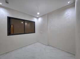 Appartement a vendre de deux façades au 2ème étage escalier privatif a al bousstane el jadida.