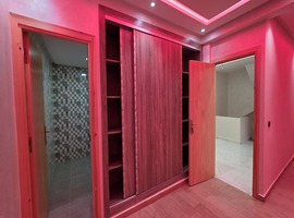 Duplex villa a vendre de 325 m2 ,1er étage avec la cave et jardin a el jadida.