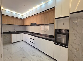 Appartement a vendre de 140 m2 escalier privatif a hay essalam el jadida. 